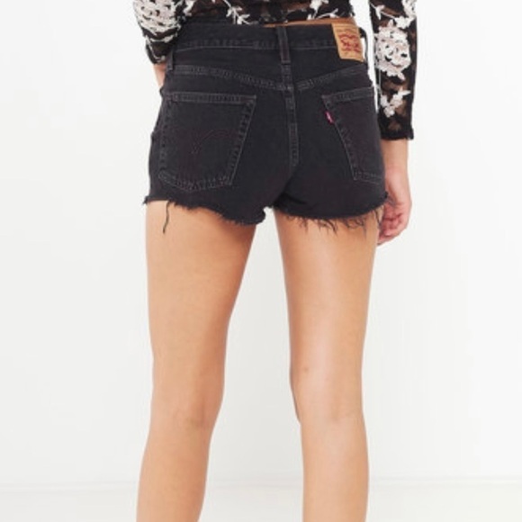 Sz27 Levi’s 501 button fly distressed cutoff denim shorts in faded black. EUC - Picture 5 of 16